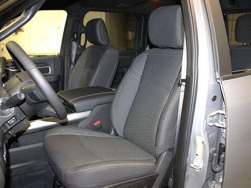 New 2026 RAM 2500 Big Horn AWD/4WD image 27
