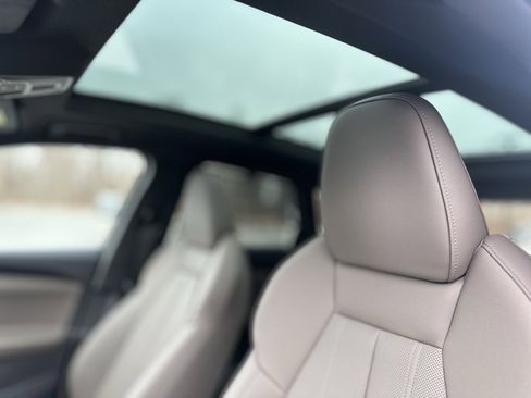 Used 2025 Audi Q5 Premium Plus image 14