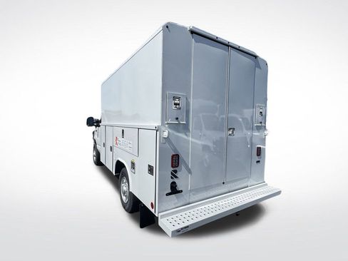 New 2025 Ford E-350 and Econoline 350 Super Duty w/ Power Equipment Group RWD image 26