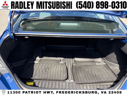 Used 2025 Toyota Camry SE FWD image 14