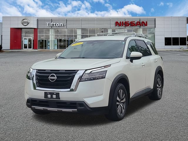 Used 2024 Nissan Pathfinder SL AWD/4WD image 3