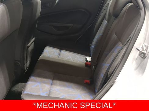 Used 2013 Ford Fiesta SE image 27