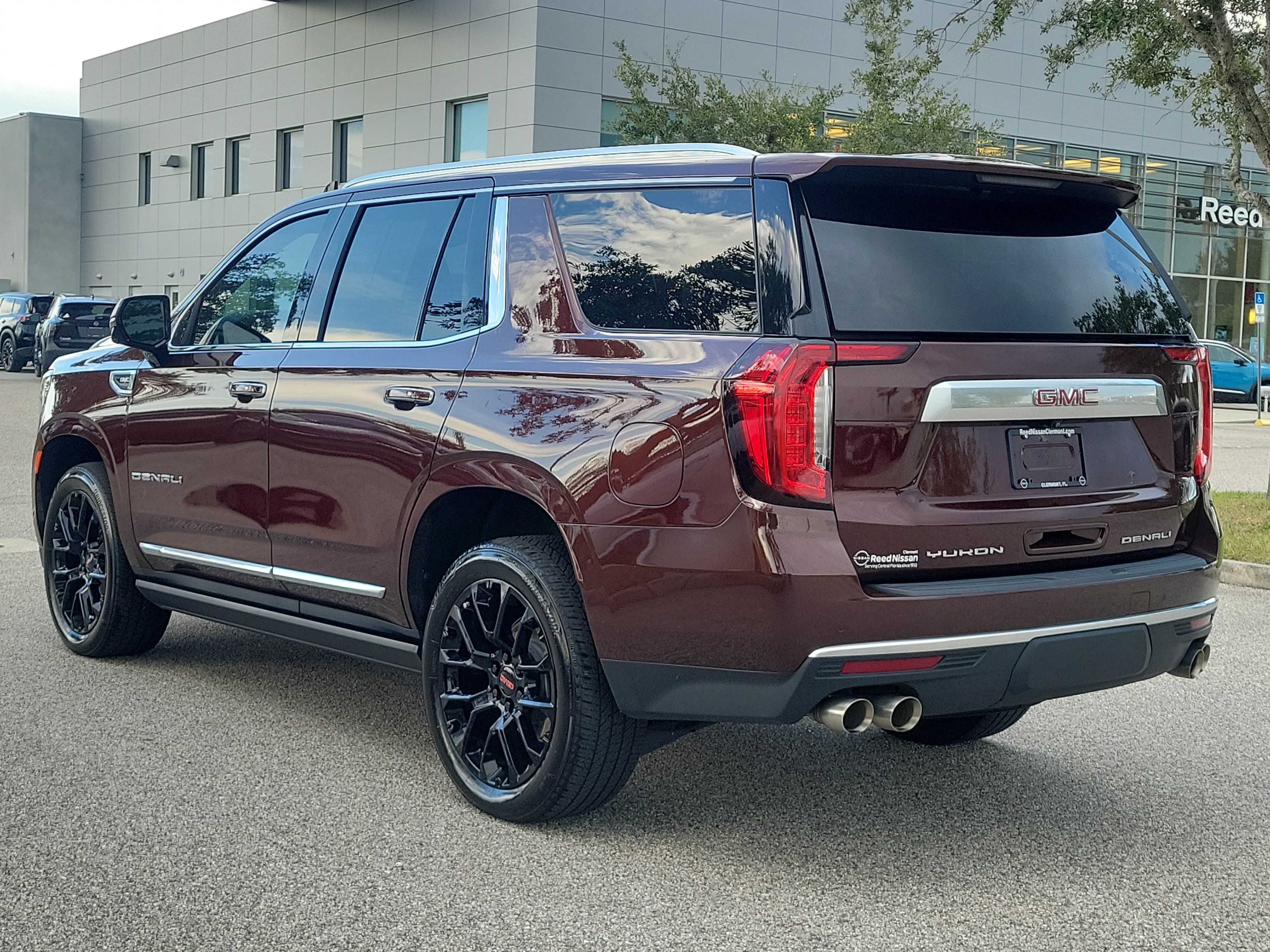 Used 2022 GMC Yukon Denali AWD/4WD image 8