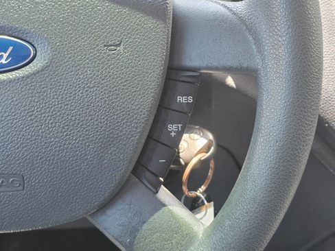Used 2010 Ford Transit Connect XLT FWD image 14