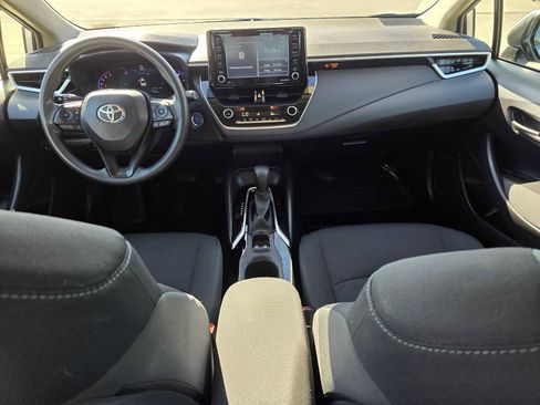 Certified 2022 Toyota Corolla LE image 18