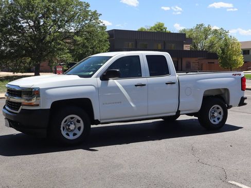 Used 2019 Chevrolet Silverado 1500 W/T w/ WT Convenience Package AWD/4WD image 10