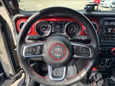 Certified 2022 Jeep Gladiator Rubicon w/ LED Lighting Group image 10