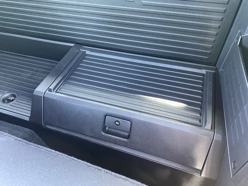 Used 2025 Toyota Tacoma SR RWD image 14
