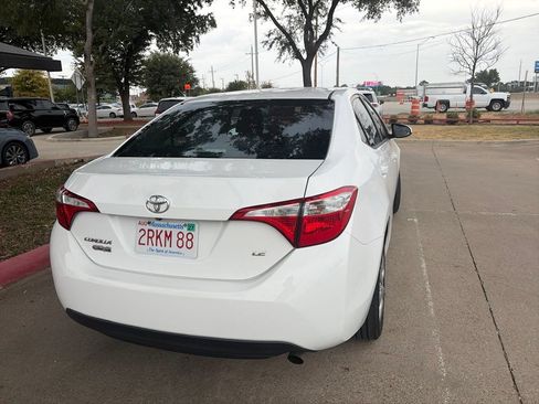 Used 2016 Toyota Corolla LE FWD image 9