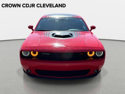 Used 2016 Dodge Challenger R/T RWD image 9