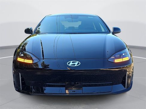 New 2025 Hyundai Ioniq 6 SE image 2