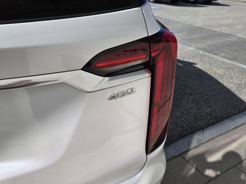 Used 2024 Cadillac XT6 Premium Luxury w/ Technology Package image 14