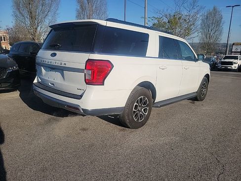 Used 2024 Ford Expedition Max XLT image 3