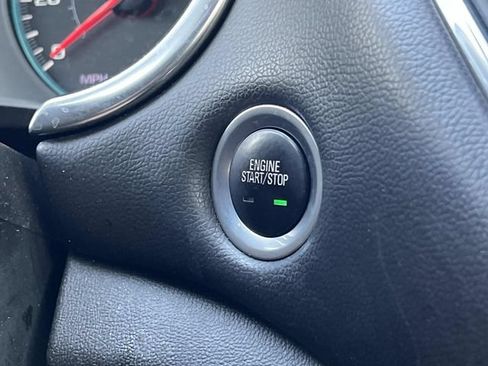 Used 2019 Chevrolet Malibu LT w/ Leather Package FWD image 26