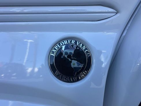 Used 2024 GMC Savana 2500 Extended w/ Driver Convenience Package RWD image 31