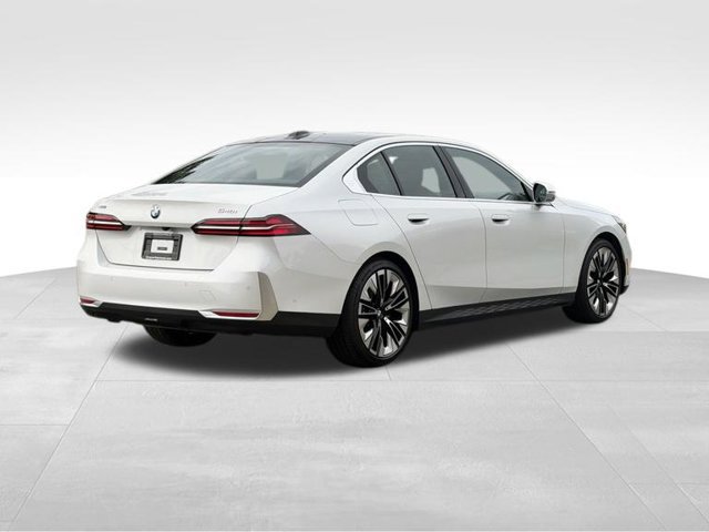 Certified 2026 BMW 540i xDrive AWD/4WD image 9