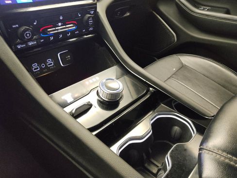 Used 2022 Jeep Grand Cherokee L Limited image 26