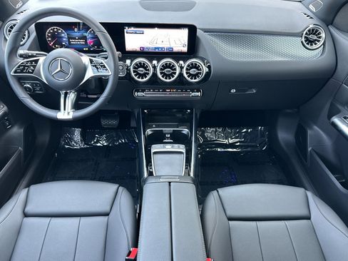 New 2025 Mercedes-Benz GLA 250 image 13