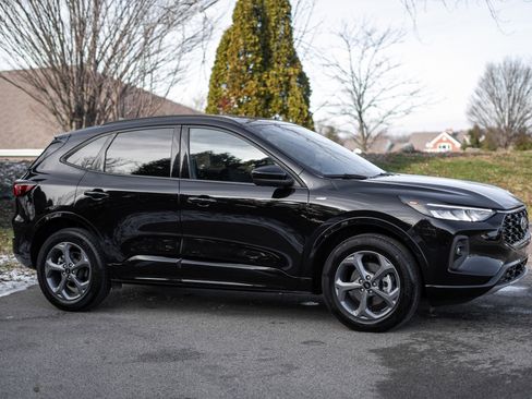 Used 2023 Ford Escape ST-Line Select w/ Tech Pack #2 image 4