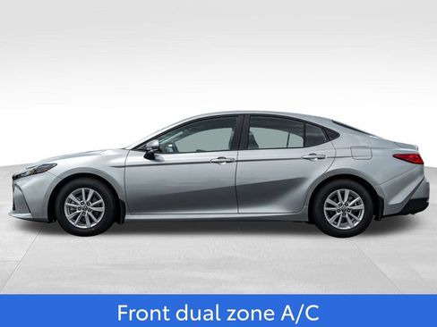 Used 2025 Toyota Camry LE FWD image 4