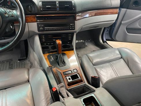Used 2003 BMW 525i Wagon image 17