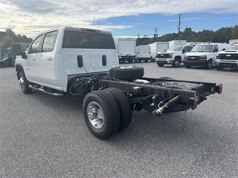 New 2025 Chevrolet Silverado 3500 LT w/ Convenience Package image 10