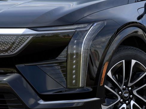 New 2025 Cadillac Optiq Sport 2 image 10