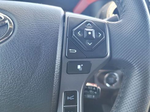 Used 2020 Toyota Tacoma TRD Off-Road w/ TRD Premium Off Road Package AWD/4WD image 26