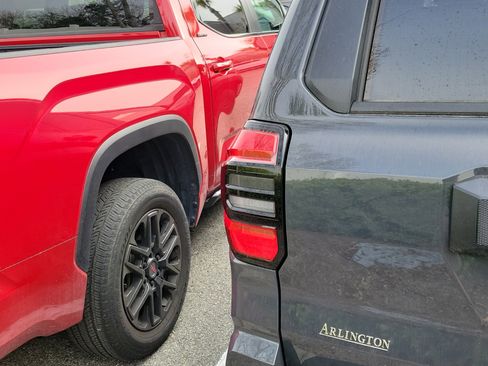 Used 2025 Toyota 4Runner SR5 image 23