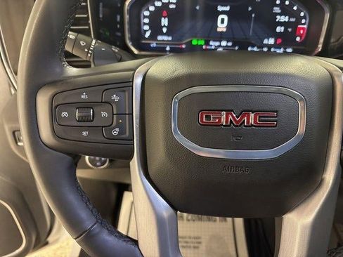 Used 2025 GMC Sierra 1500 Elevation image 16