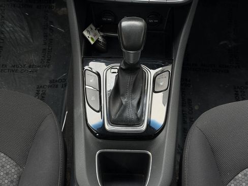 Used 2019 Hyundai Ioniq Plug-In Hybrid FWD image 30