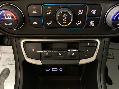 Certified 2024 GMC Terrain SLE w/ Driver Convenience Package AWD/4WD image 19