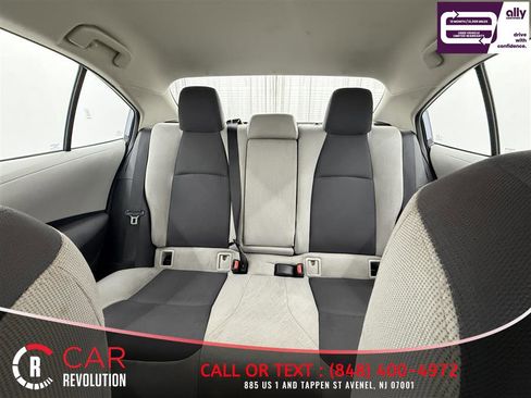 Used 2024 Toyota Corolla LE FWD image 9