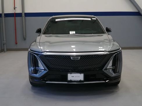 Certified 2024 Cadillac Lyriq Tech w/ Driver Assist Package AWD/4WD image 10