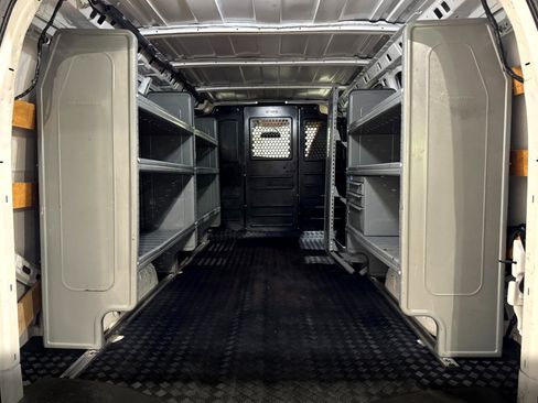 Used 2020 GMC Savana 2500 w/ Driver Convenience Package image 29