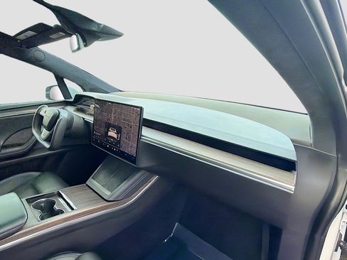Used 2022 Tesla Model X image 14