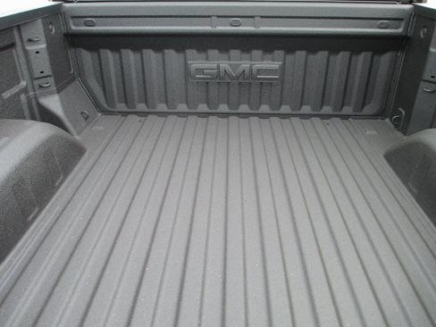 New 2026 GMC Sierra 1500 SLT w/ SLT Premium Plus Package image 6