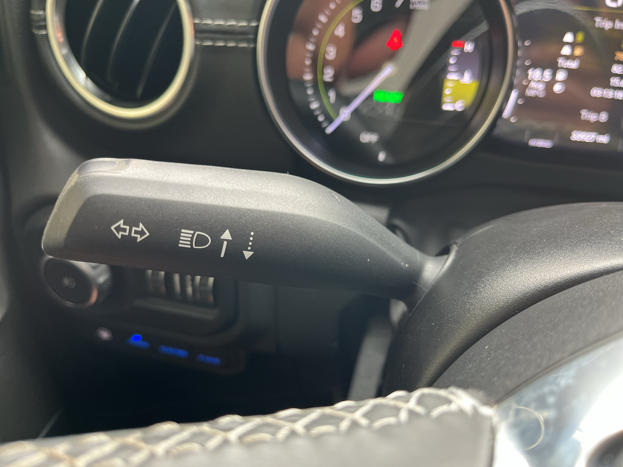 Used 2022 Jeep Wrangler Unlimited Sahara w/ Cold Weather Group AWD/4WD image 16