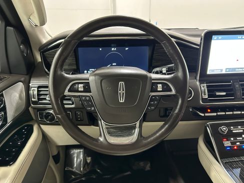 Used 2020 Lincoln Navigator Black Label AWD/4WD image 13