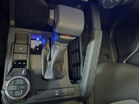 New 2026 Toyota 4Runner 4WD image 27