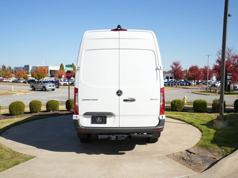 New 2025 Mercedes-Benz Sprinter 2500 image 6