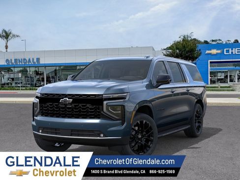 New 2026 Chevrolet Suburban Premier RWD image 6