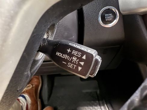 Used 2019 Toyota Highlander Limited image 39