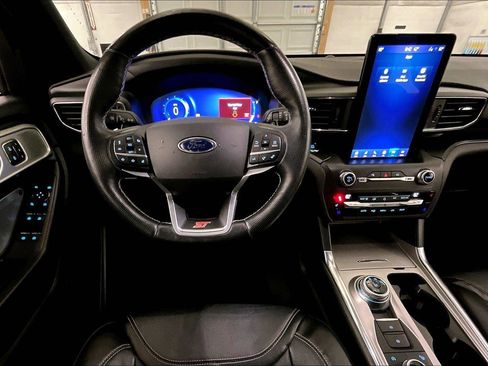 Used 2020 Ford Explorer ST w/ ST Street Pack image 6