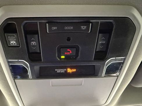 Used 2023 Toyota Tundra Limited w/ Power Package RWD image 19
