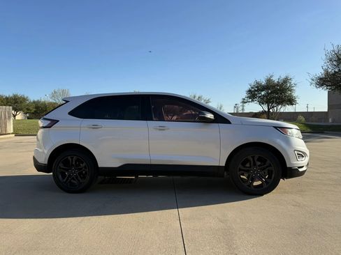 Used 2018 Ford Edge SEL w/ Equipment Group 201A image 7