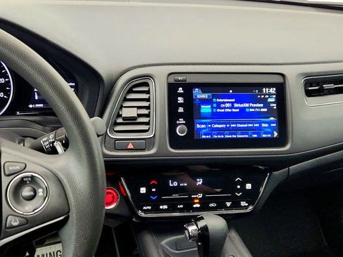 Used 2019 Honda HR-V EX image 18