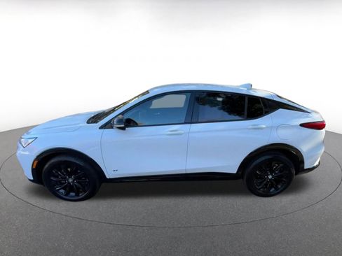 Used 2025 Buick Envista Sport Touring image 9