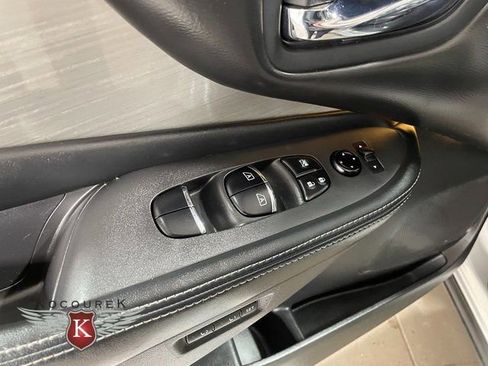 Used 2016 Nissan Murano Platinum w/ Platinum Technology Package image 21