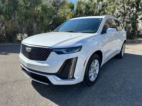 Used 2021 Cadillac XT6 Luxury image 1